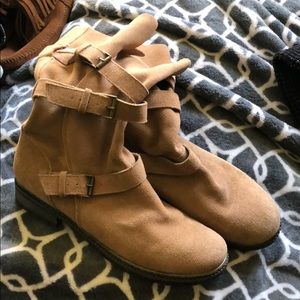 NWOT taupe suede slouchy boots